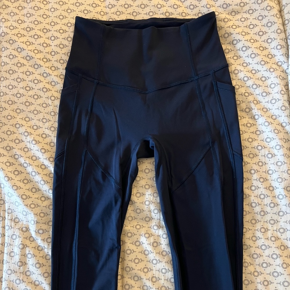 Lululemon All the Right Places leggings 2 NWOT